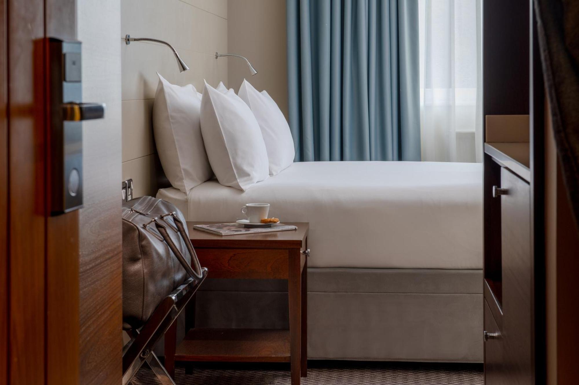 North Lakes Hotel And Spa เพนริท ภายนอก รูปภาพ